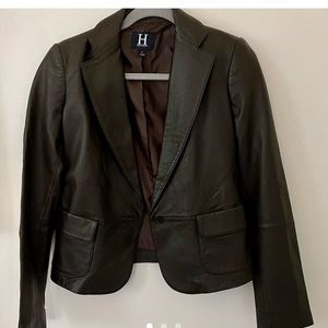 brown vintage leather jacket. Tommy Hilfiger, best fits size S or M.